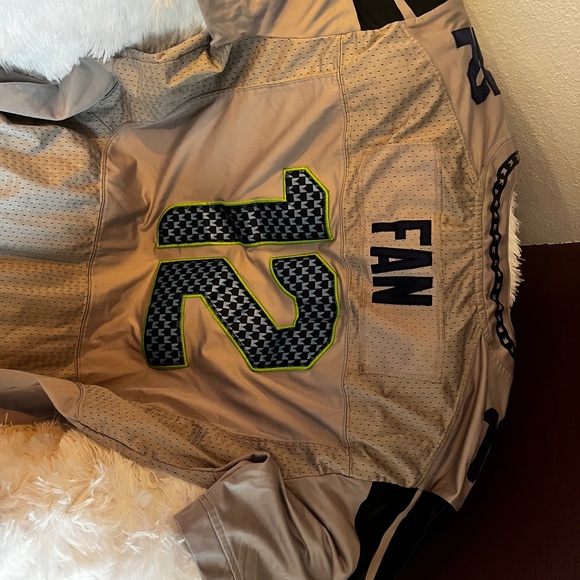 Seahawks Jersey - Picture 3 of 5